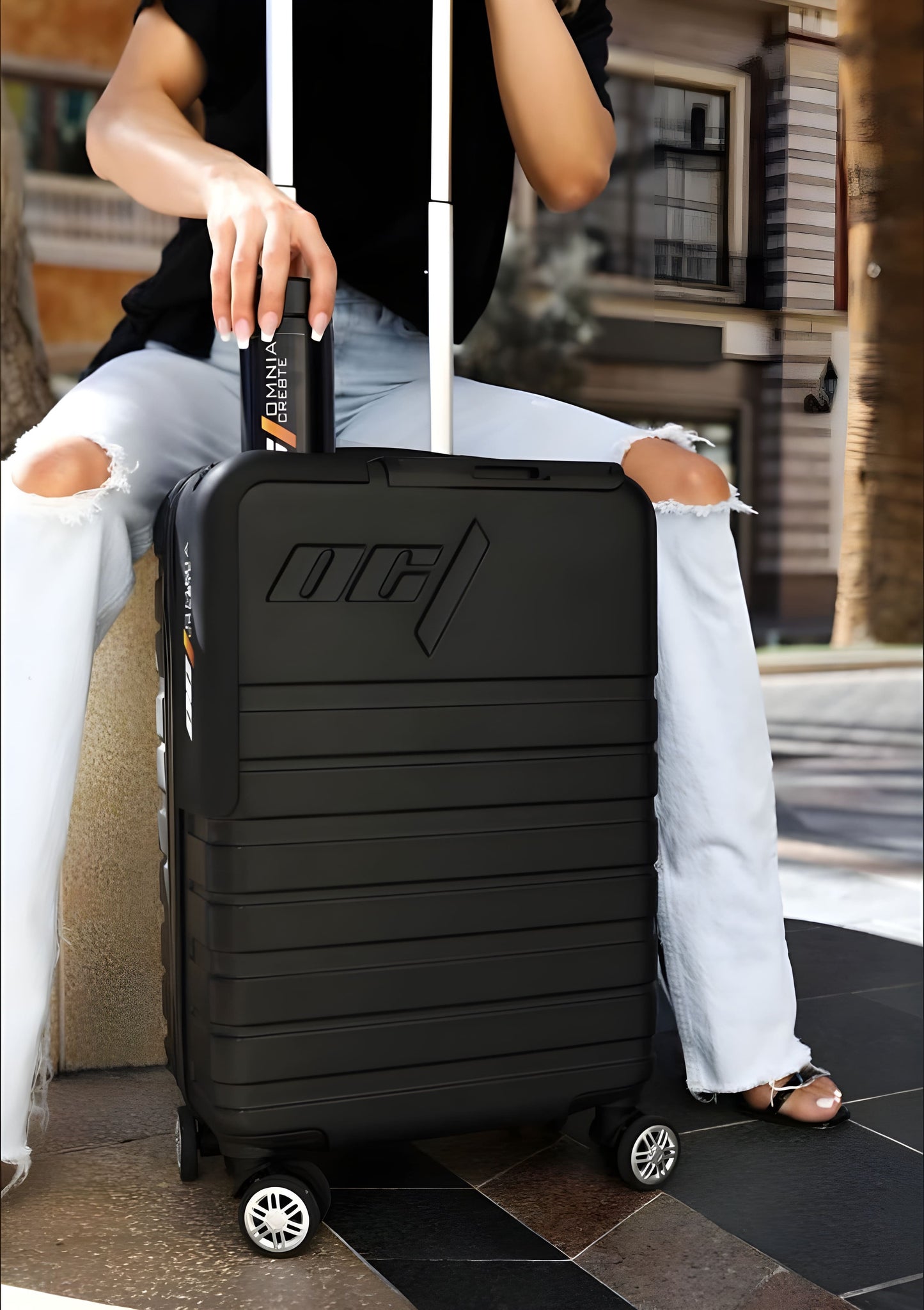 Omnia Cre8te Signature Carry On - Black